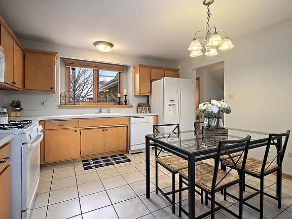5th image of 8388 Dunmore Dr