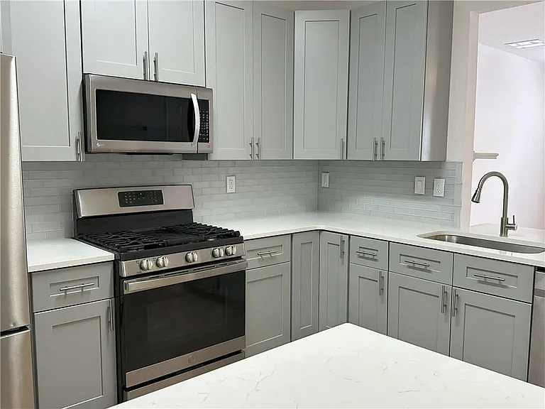 4162 Howell Park Rd — Photo 3