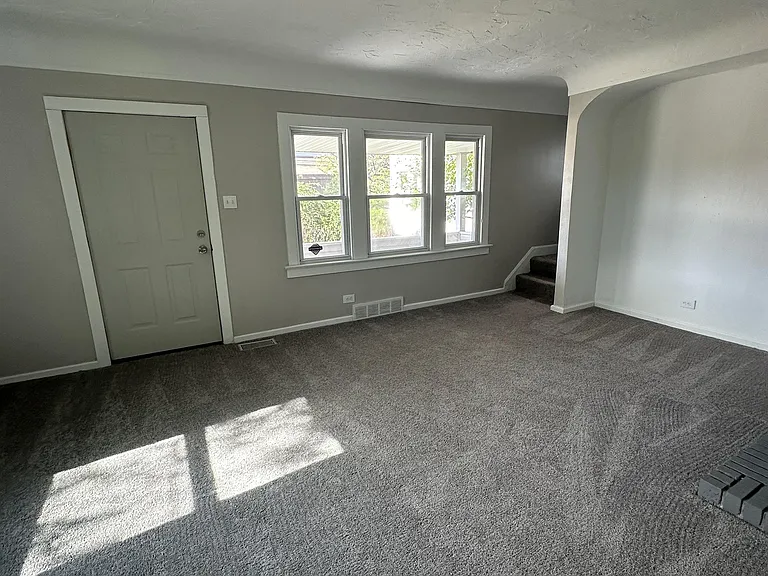 11021 Western Ave — Photo 18