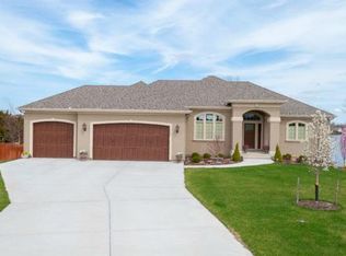 111 157th St, Basehor, KS 66007