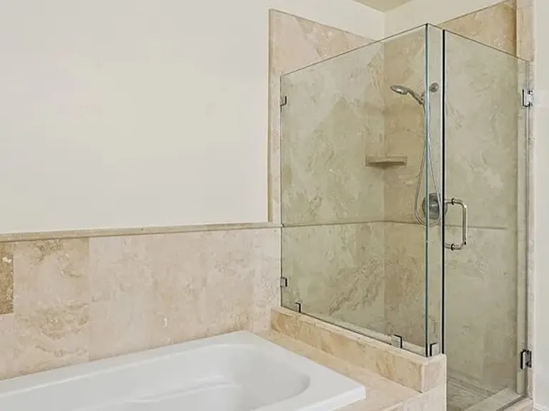 15206 Burbank Blvd #211 — Photo 10