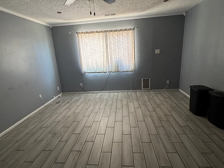 11420 Faye Ave NE — Photo 1