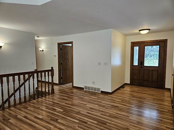 5th image of 3830 Nicolet Dr