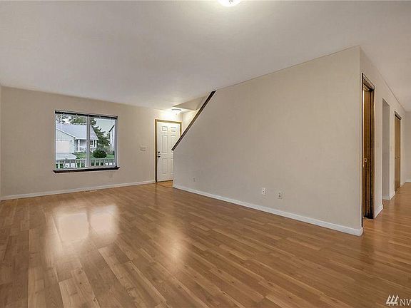 3rd image of 1326 E 63rd St