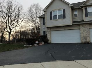 2388 Sunrise Ct, Aurora, IL 60503