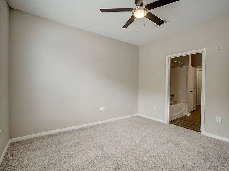 Las Brisas Apartments — Photo 126