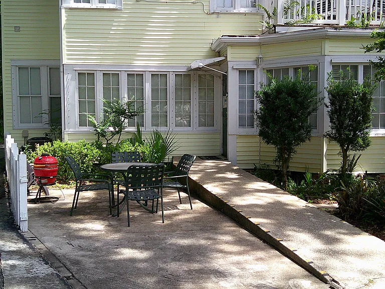 422C W New York Ave — Photo 24