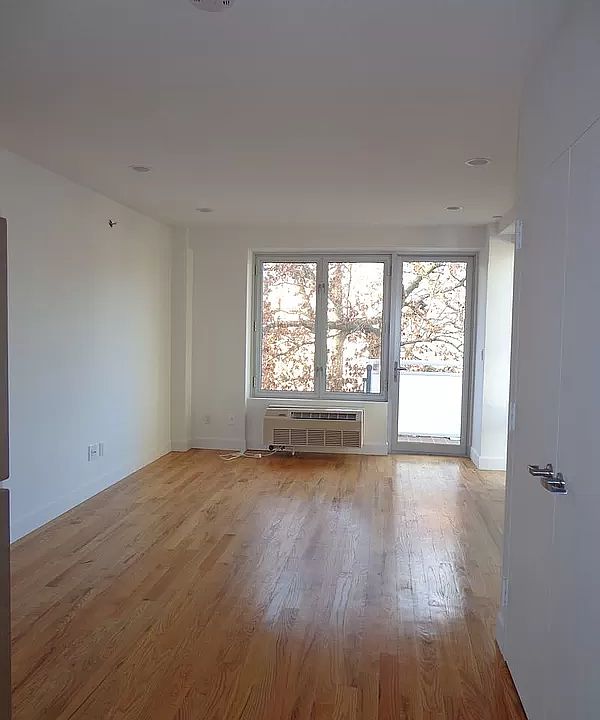 1st image of 8285 116th St APT 4A