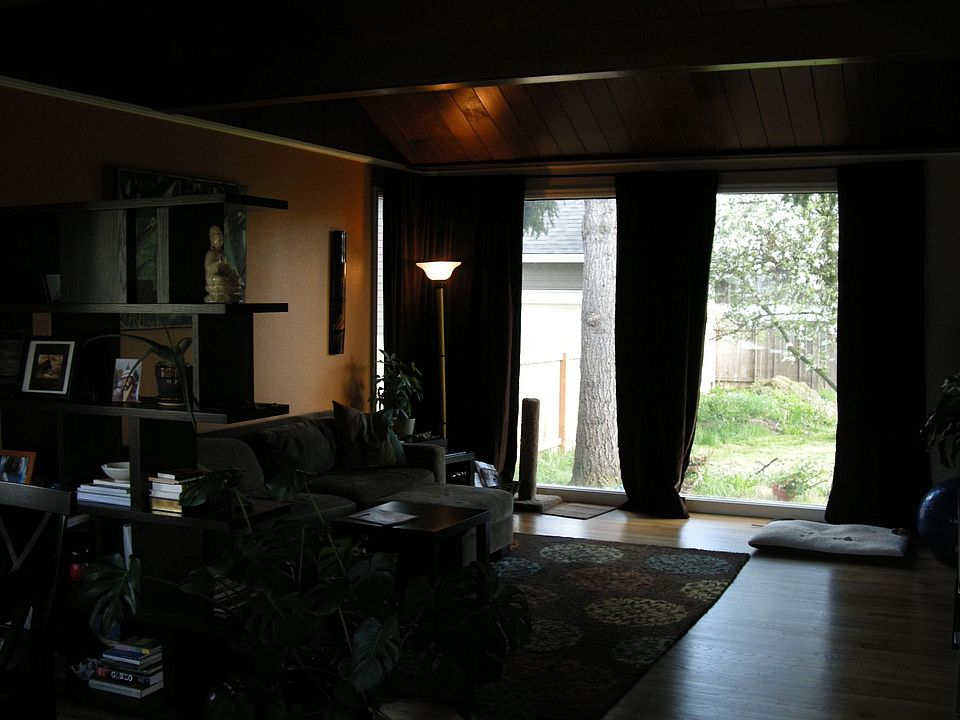 2nd image of 101 N Russet St