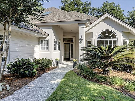 2nd image of 2 Royal Pointe Dr