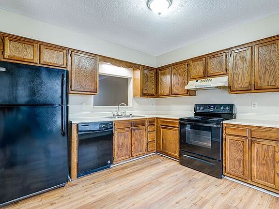 3rd image of 1017 Glendale Dr APT 55