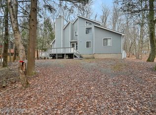 108 Brookfield Rd, Lake Ariel, PA 18436