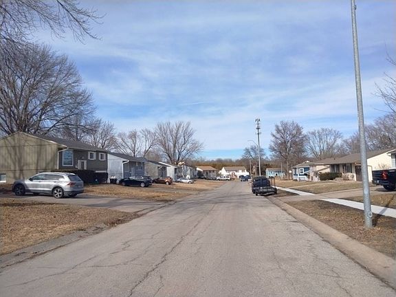 5th image of 9600 Wallace Ave