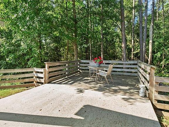 4th image of 326 Briarcrest Dr