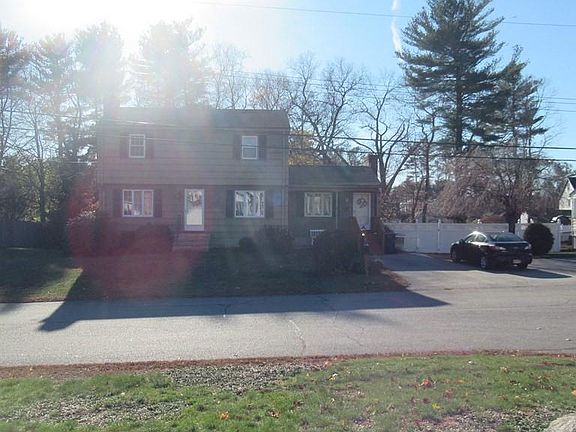 5th image of 88 Fanning Ave