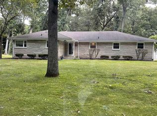 53176 Oakmont Central Dr, South Bend, IN 46637
