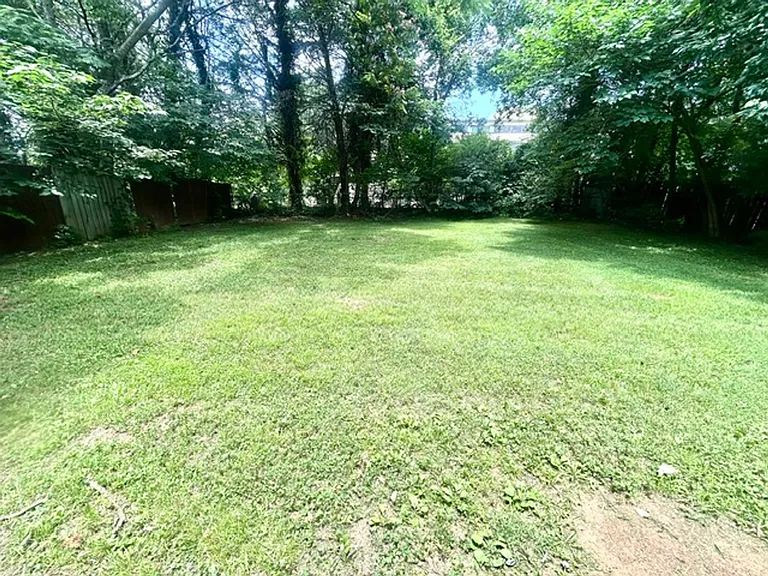 2307 Mount Vernon Rd NW — Photo 13