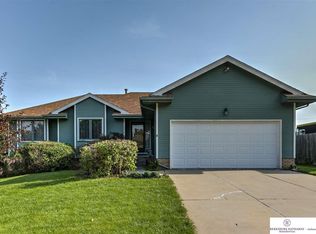 15218 Dayton St, Omaha, NE 68137