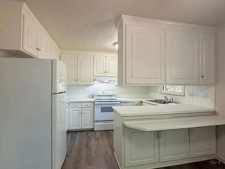 5701 Cates Dr — Photo 11