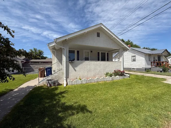 215 W 21st St, Scottsbluff, NE 69361