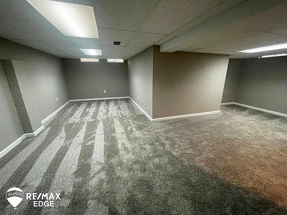 5th image of 2103 Thistlewood Dr
