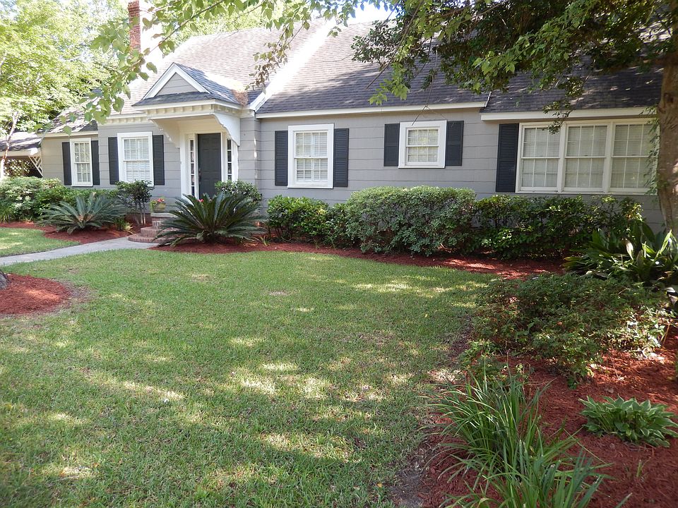 214 E. Main St. Hahira, GA