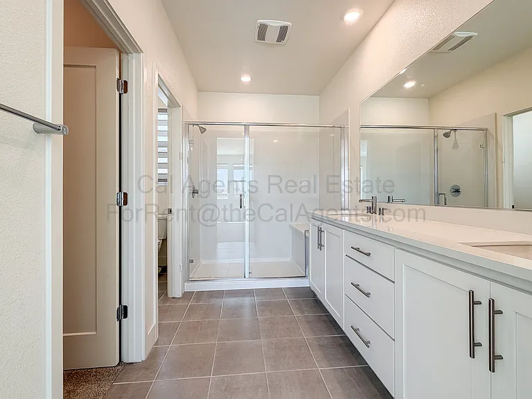 5583 Dublin Blvd — Photo 10