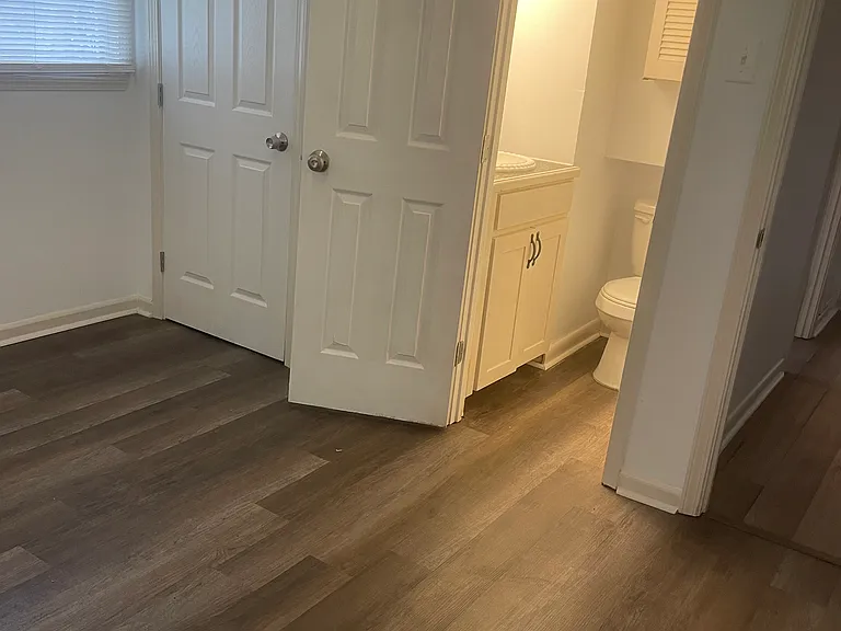 2730 Elgin St — Photo 8