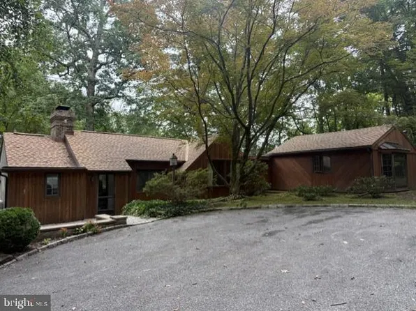 302 Frog Hollow Rd, Phoenixville, PA 19460