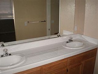 3rd image of 728 Hillswick Cir