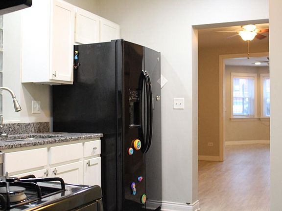 5th image of 3112 W Diversey Ave #1
