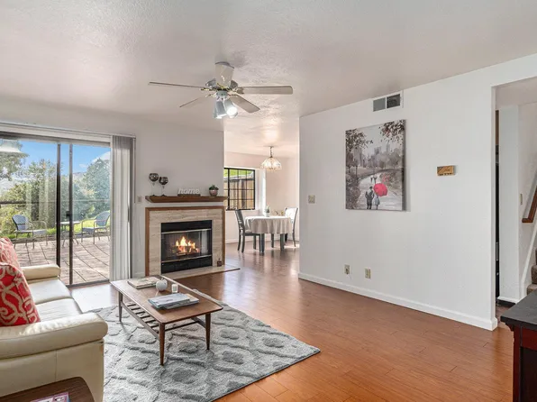 1322 Black Oak Ct, Pinole, CA 94564