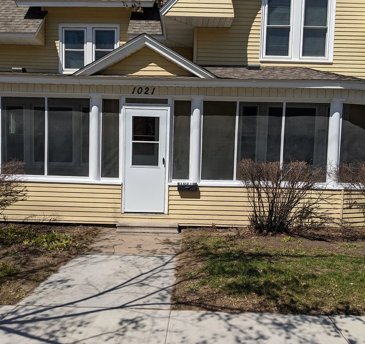 4 bed, 1.5 bath, 1560 sqft, $1,680 — Photo 1