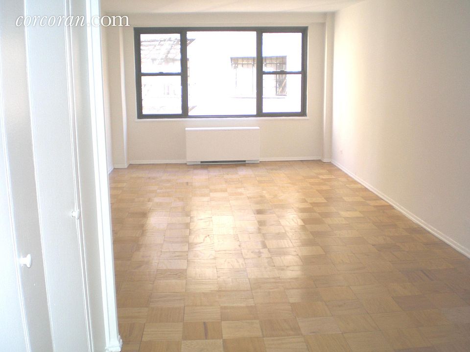 1st image of 301 E 40th St #10U