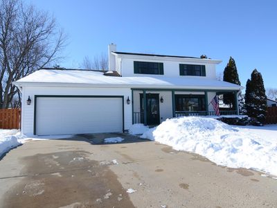 9 Canterbury Ct, Streamwood, IL, 60107