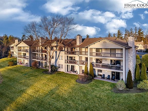 4th image of 884 Chetola Lakes Drive 302 Cardinal Bldg.