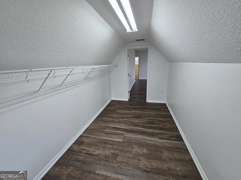 110 Pine Bluff Blvd W — Photo 33