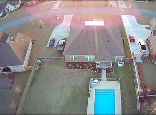 103 Highland Dr, Headland, AL 36345