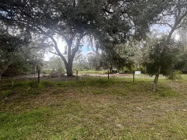 205 Whispering Pines Rd #30, Georgetown, FL 32139