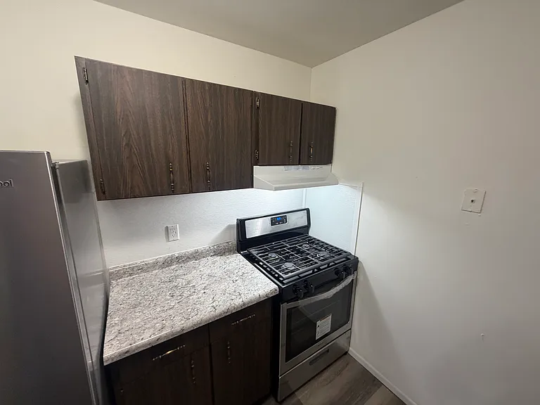 912 S 2nd St #C — Photo 6