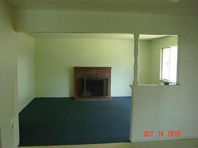 3rd image of 1531 N Winery Ave