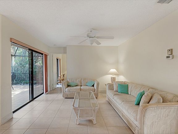 3rd image of 4664 Carambola Cir N #2745
