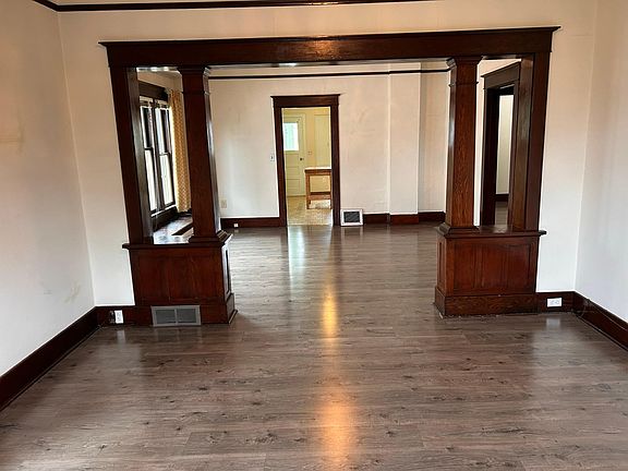 4th image of 6238 Flora Ave S