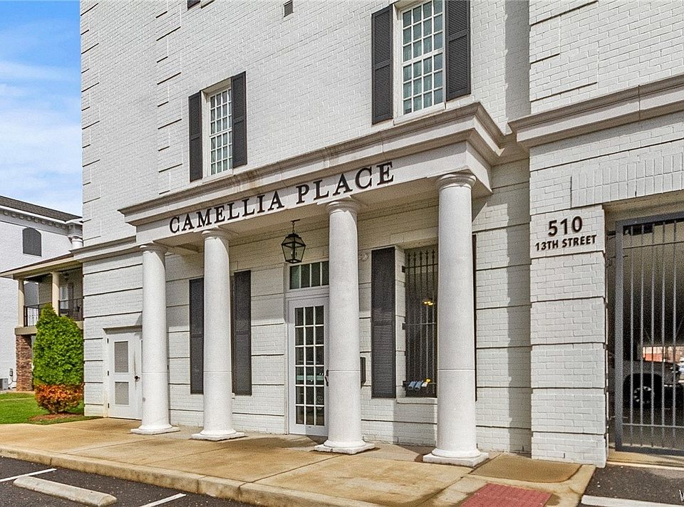 1st image of 510 13th St #202