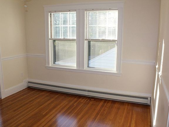 5th image of 25 Safford St #0