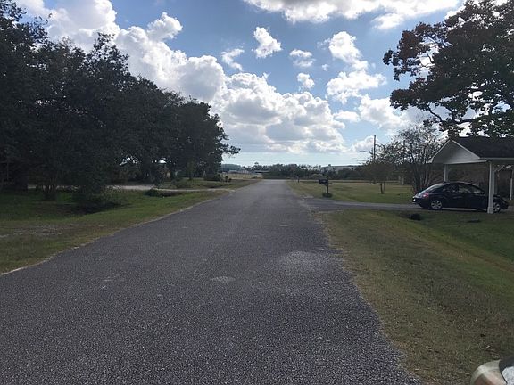 4th image of 1415 Palm Dr