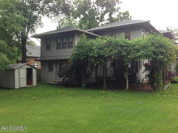 2nd image of 219 Woodward Ave