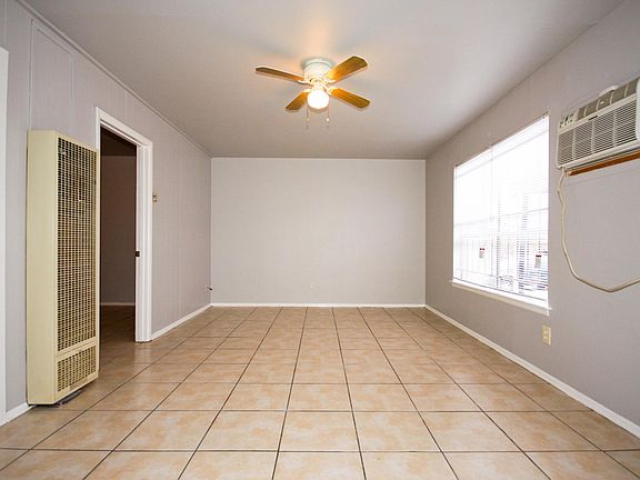 2nd image of 114 Andrews St APT 1