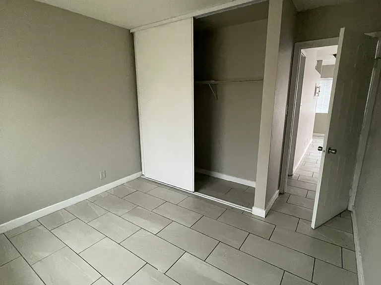 2208 Sunrise Ave #3 — Photo 6