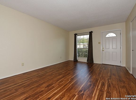 2nd image of 5938 Paddock Dr